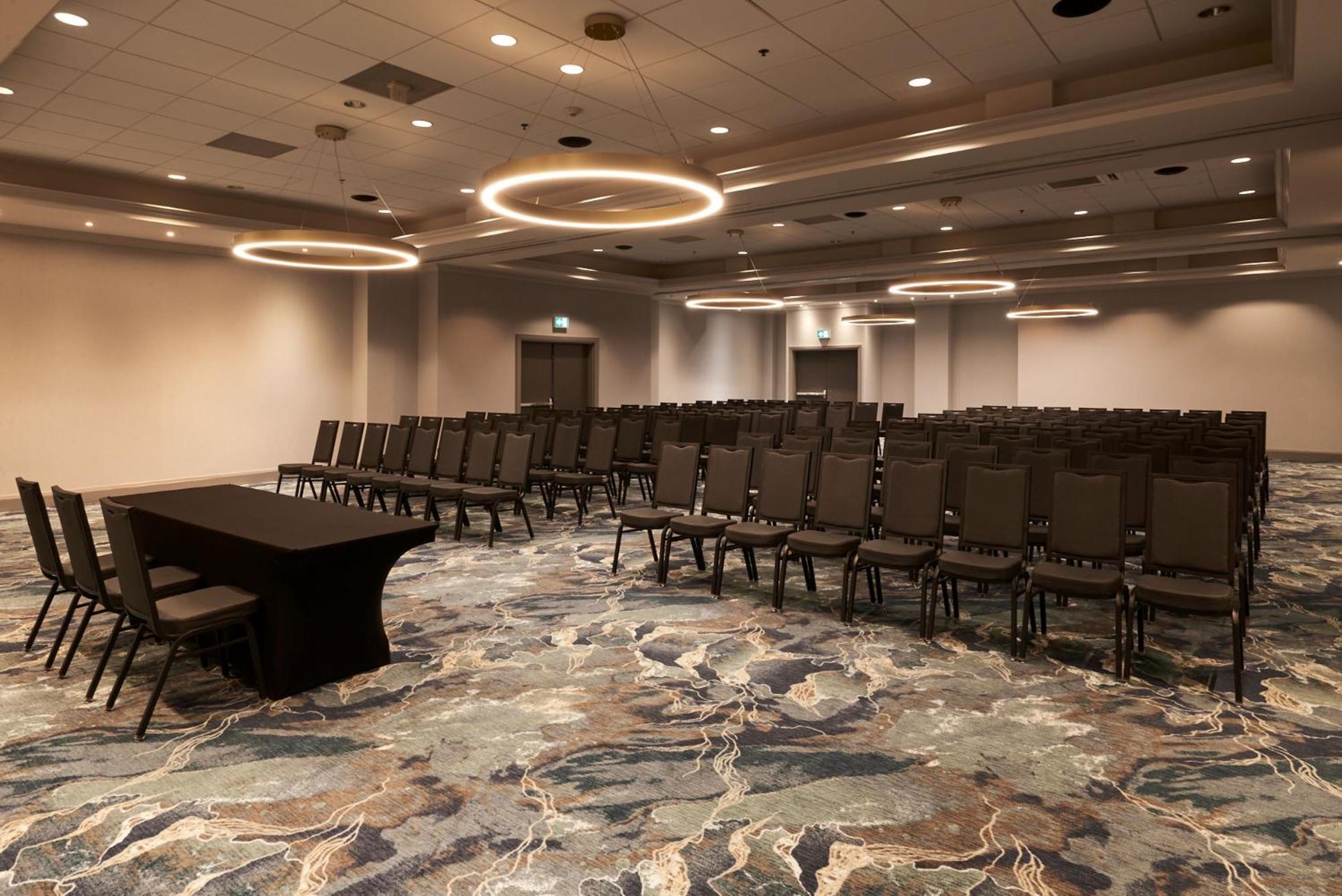 Holiday Inn & Suites Ottawa Kanata By Ihg Экстерьер фото