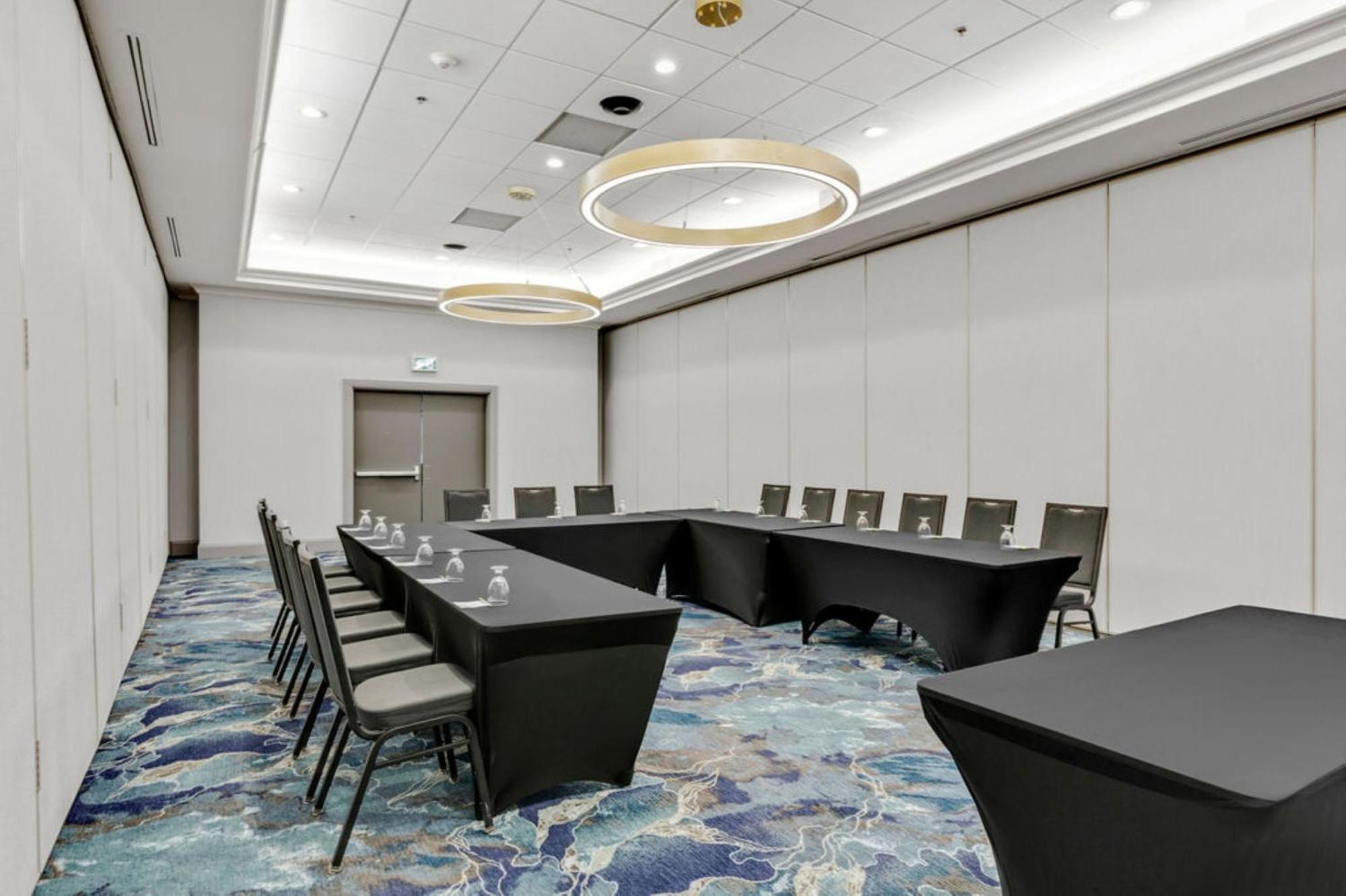 Holiday Inn & Suites Ottawa Kanata By Ihg Экстерьер фото