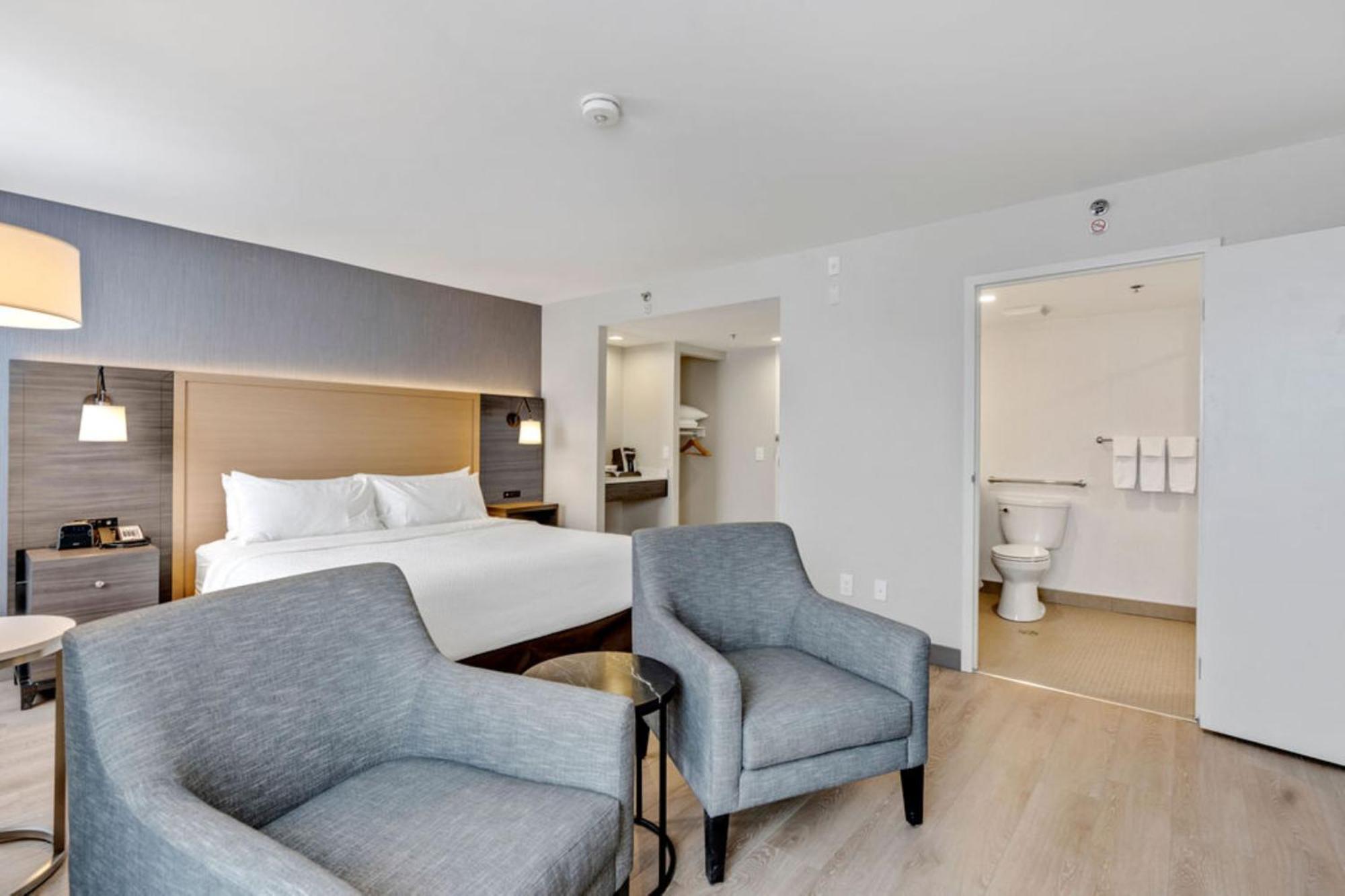 Holiday Inn & Suites Ottawa Kanata By Ihg Экстерьер фото