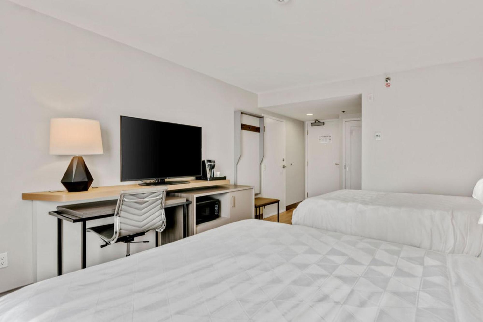 Holiday Inn & Suites Ottawa Kanata By Ihg Экстерьер фото