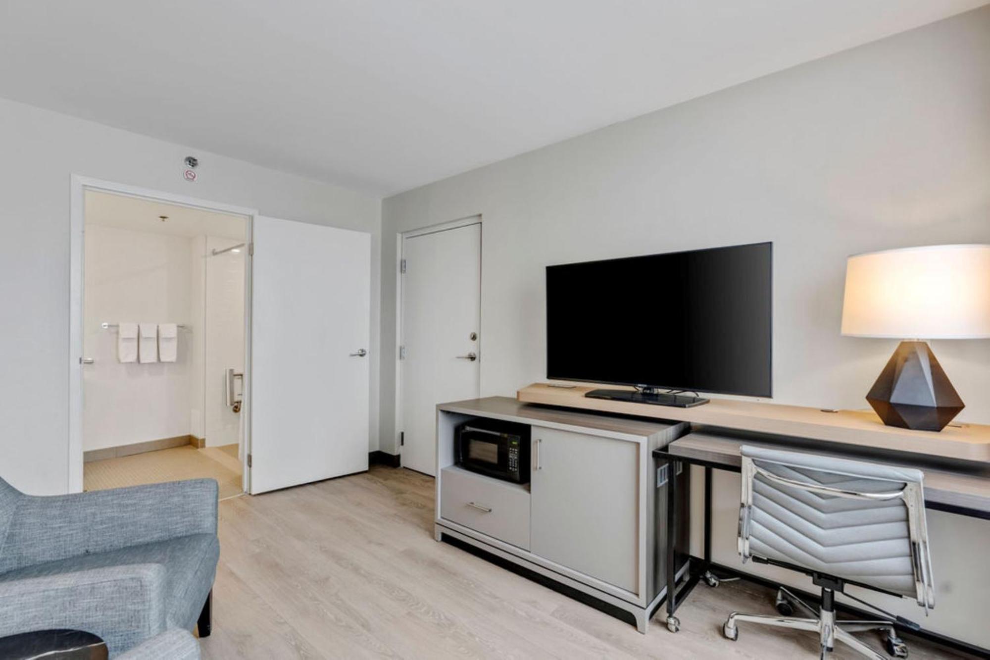 Holiday Inn & Suites Ottawa Kanata By Ihg Экстерьер фото