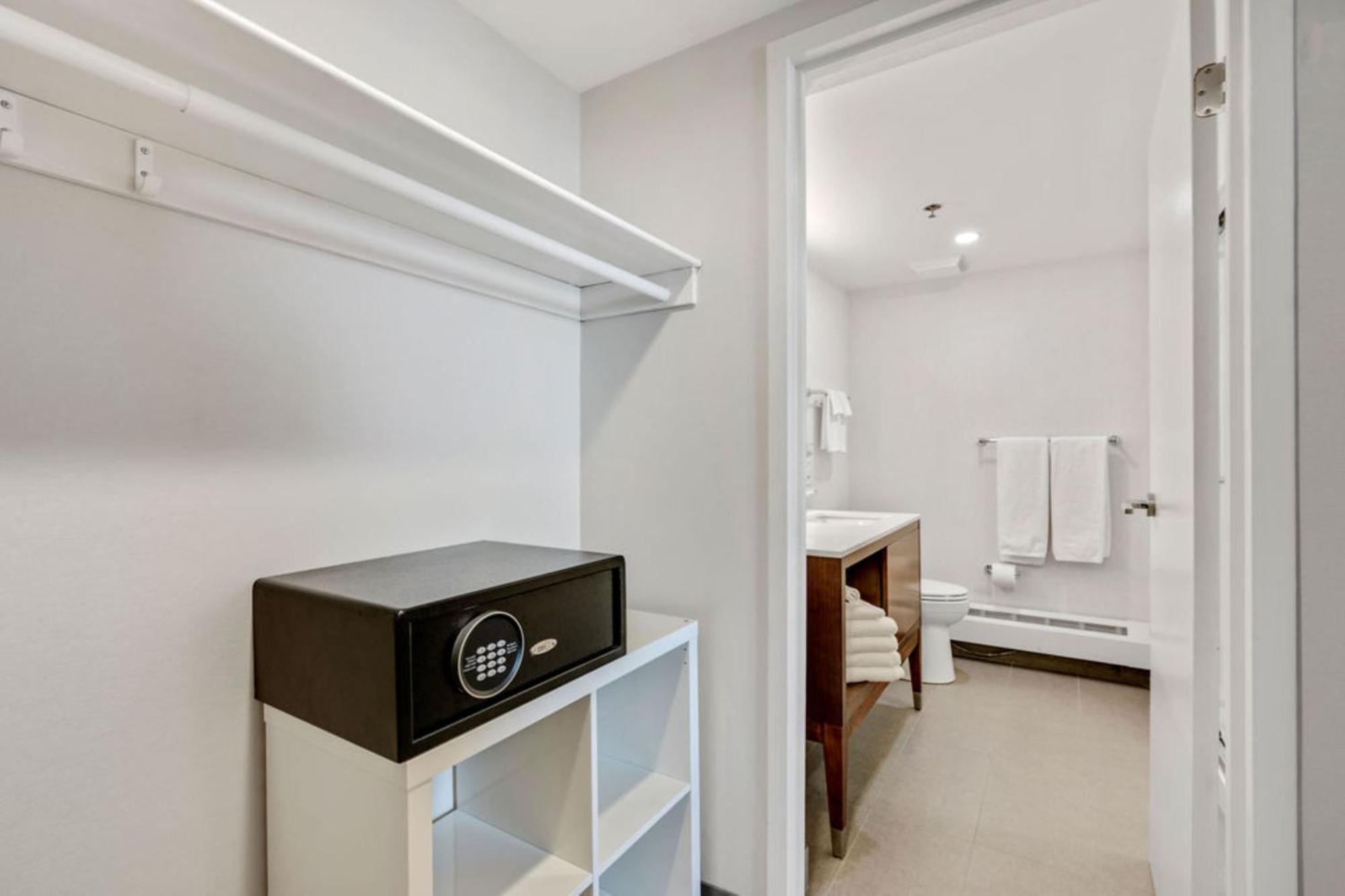 Holiday Inn & Suites Ottawa Kanata By Ihg Экстерьер фото