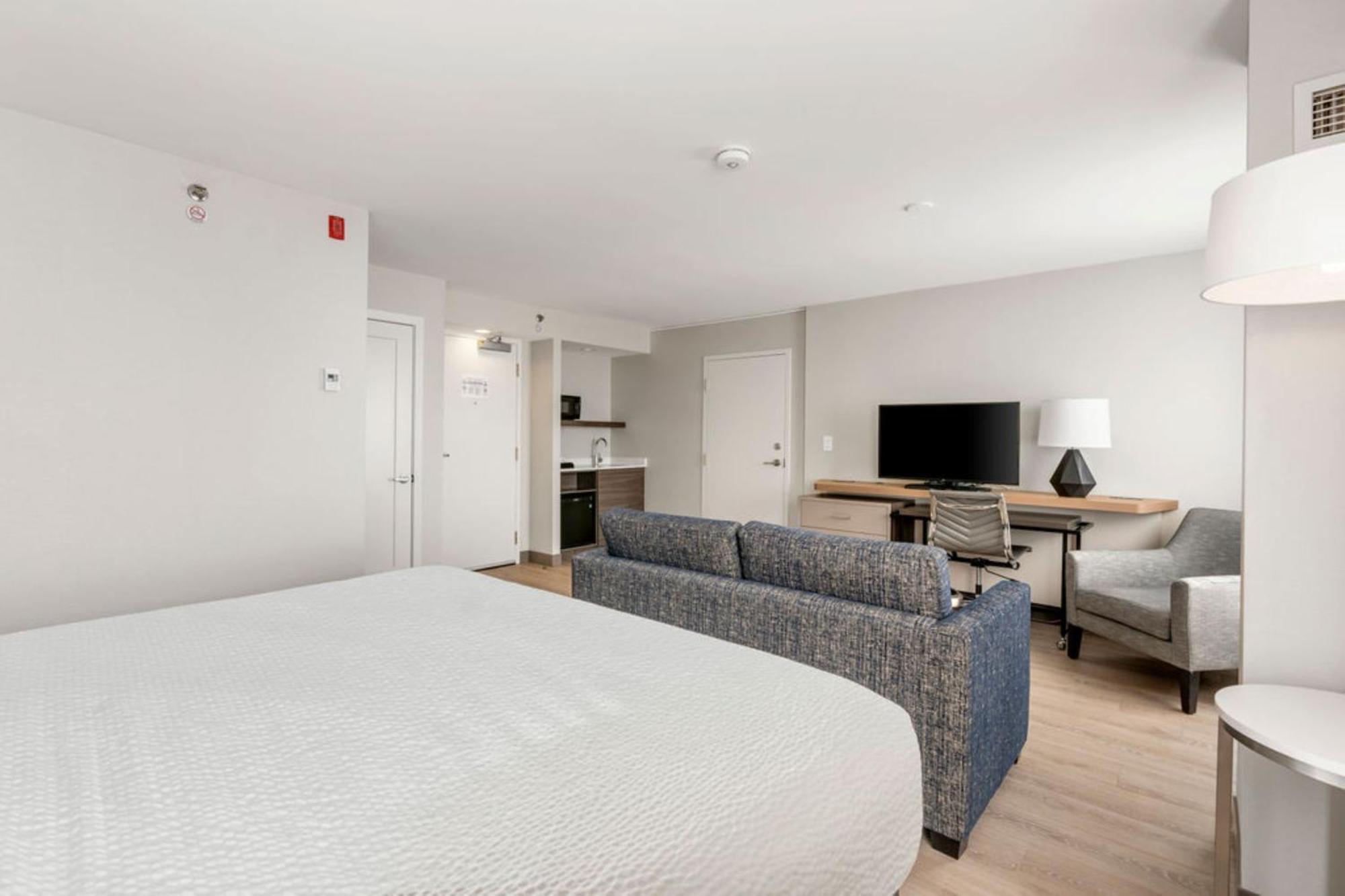 Holiday Inn & Suites Ottawa Kanata By Ihg Экстерьер фото