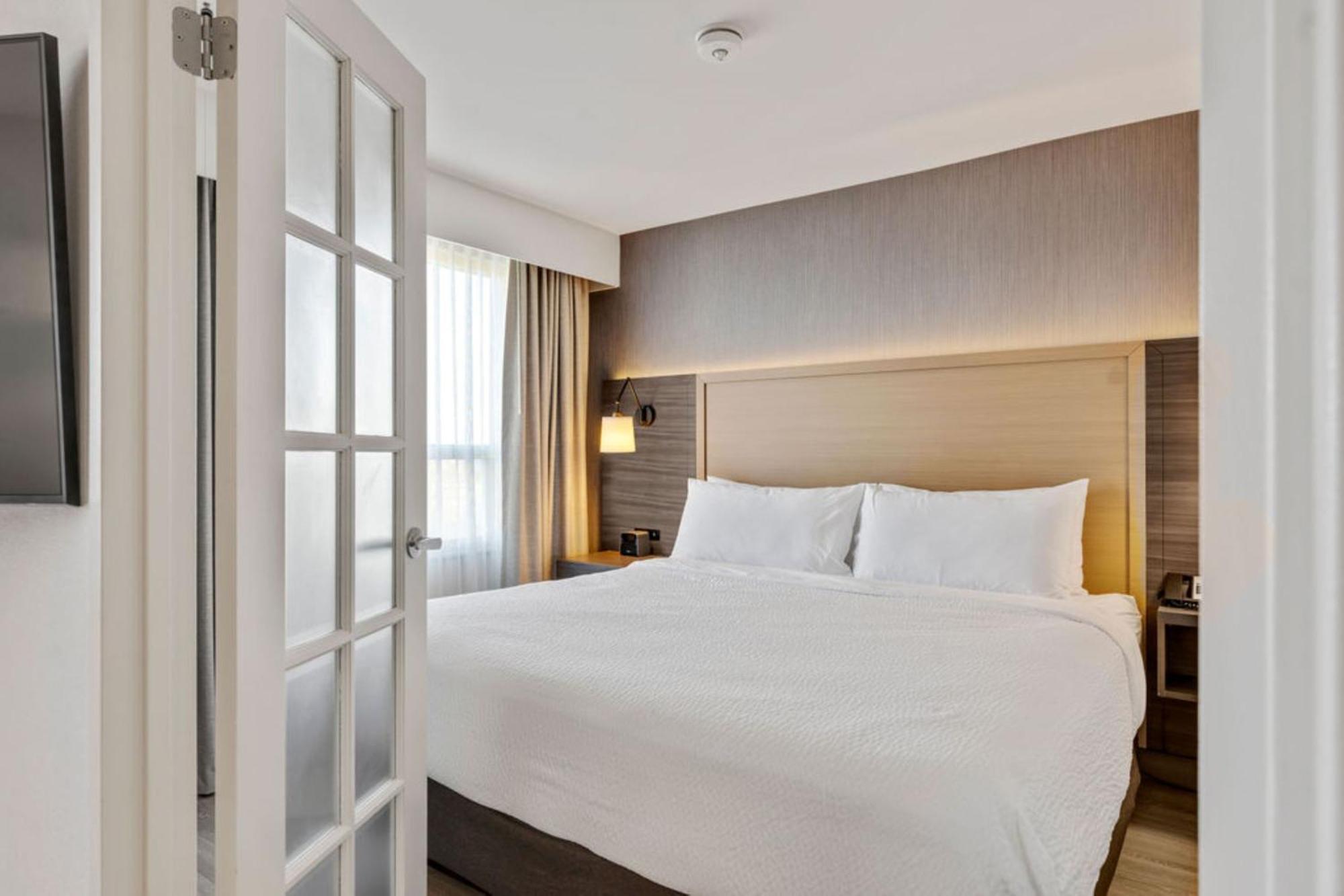 Holiday Inn & Suites Ottawa Kanata By Ihg Экстерьер фото